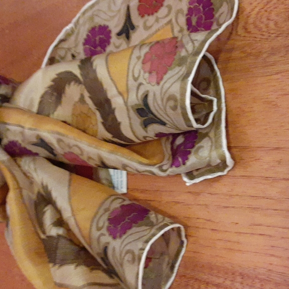 Soylu Ipek Hand Wash 100% Silk Rectagular Long  Scarf  16"×52.5" - Picture 8 of 11